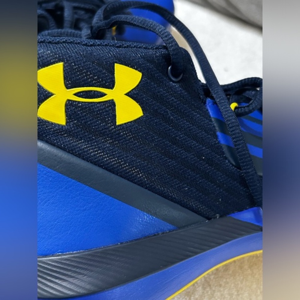Under armour youth lockdown blue and yellow‎ sneakers size 6, barely worn - Picture 6 of 15
